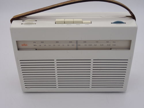Braun Transistor 2 portable radio, white, moderate condition, 6463/223175